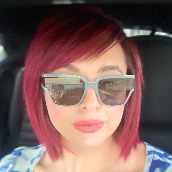 Meet your Posher, Mandee - Picture 4 of 7